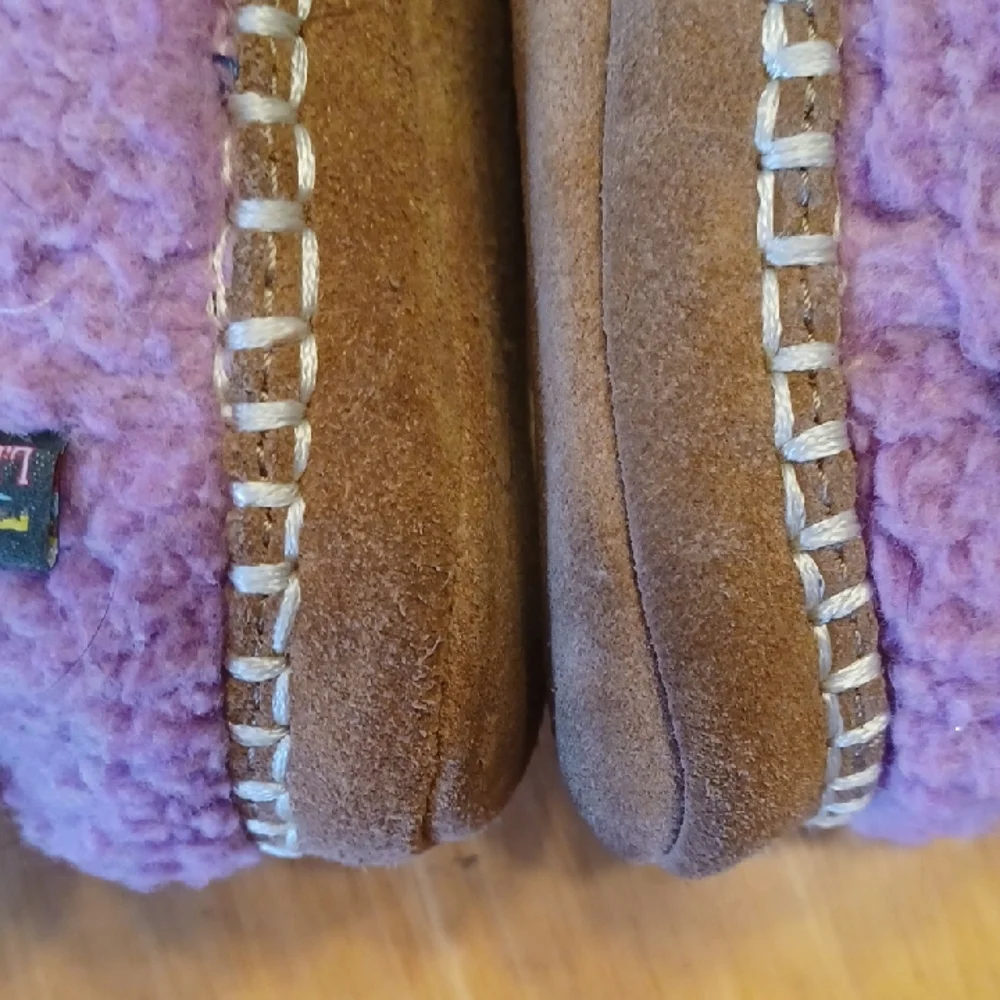 L.L. Bean Kids Plush Slip-On Moccassins in Purple with Brown Trim Size 7/8